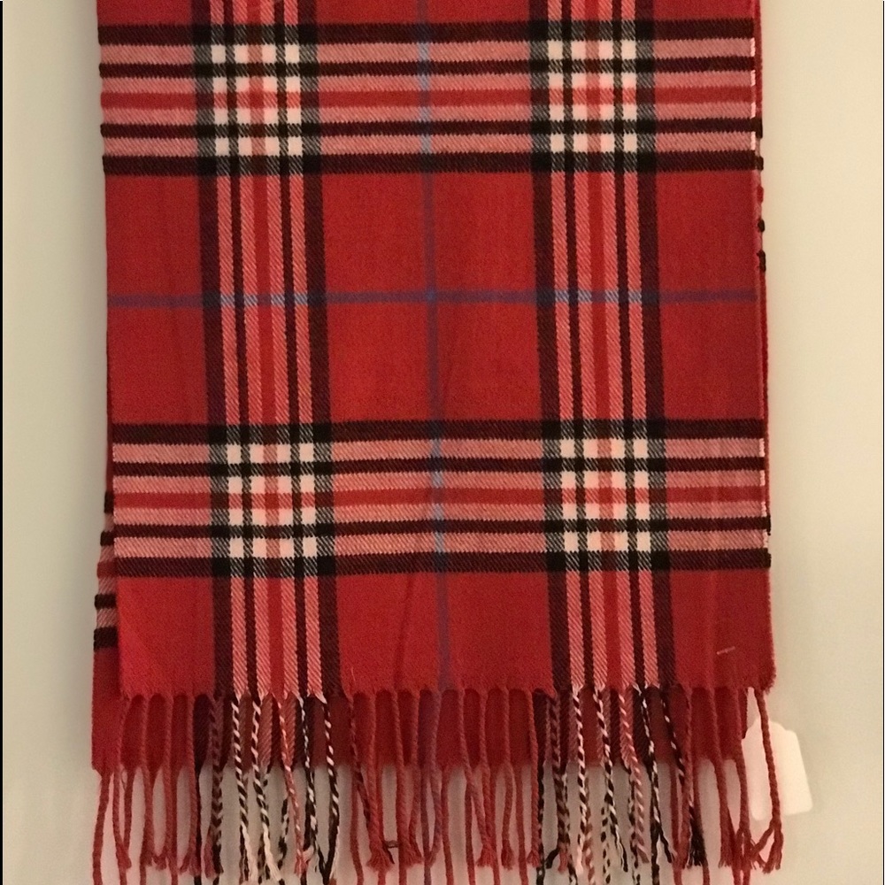 Cashmere Scarf! Deep pink Burberry print!